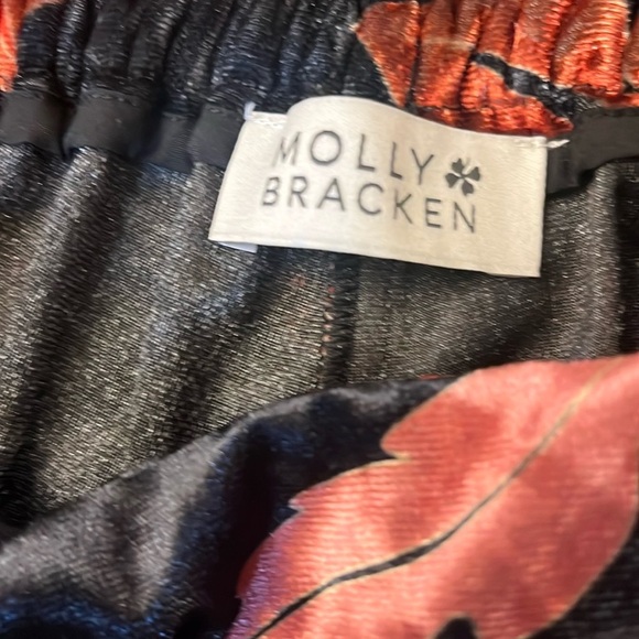 Molly Bracken Velvet Floral Print Trousers Black sz M NWOT - Picture 5 of 7